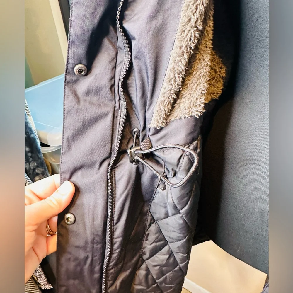 L.L. Bean Misses Winter Warmer Coat Black Size Large - Picture 14 of 15